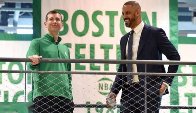 从弗里克的摇头中读懂了一切，巴萨的复兴之路还很漫长 巴塞罗那（弗里克的摇头已说明一切：巴萨复兴仍任重道远 巴塞罗那）