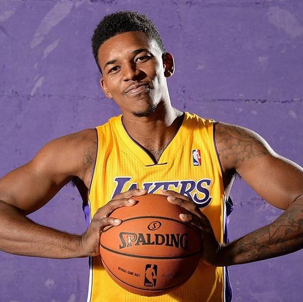 萨拉赫被抛弃？利物浦赢球与他无关 五年未见如此屈辱（萨拉赫被冷落？利物浦赢球无关他事，五年来未有之辱）