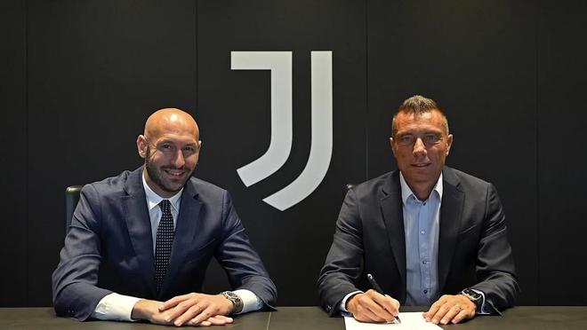 挑起大梁！卡斯尔狂轰30+10+6，得分创赛季新高（火力全开！卡斯尔30+10+6大爆发，单场得分刷新个人赛季新高）