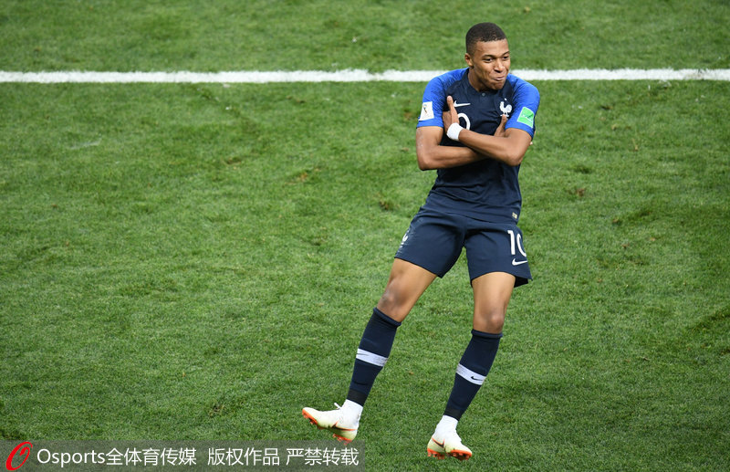 来看中国女足的比赛遇到了前男足主教练扬科维奇