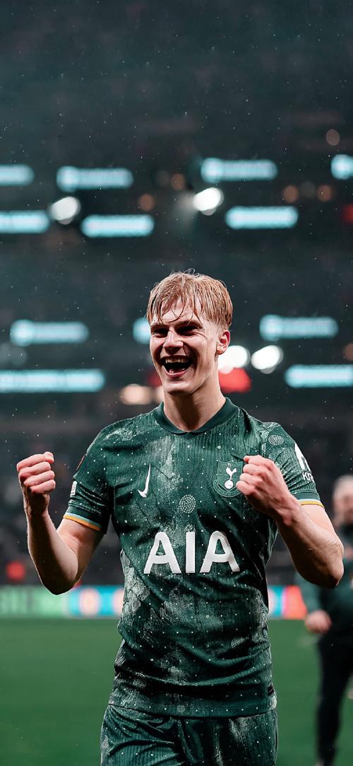 奎因垃圾时间偷袭抢断铁血扣篮，克雷伊奇不满怒喷引发冲突（垃圾时间奎因突袭抢断强硬暴扣，克雷伊奇不满对喷引发冲突）