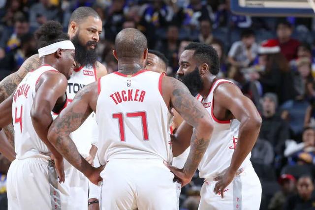 韦德：詹姆斯无需纠结得分上双纪录遭终结，他已获得无数的荣誉了（韦德：詹姆斯不必在乎得分上双纪录中断，他的荣誉已数不清）