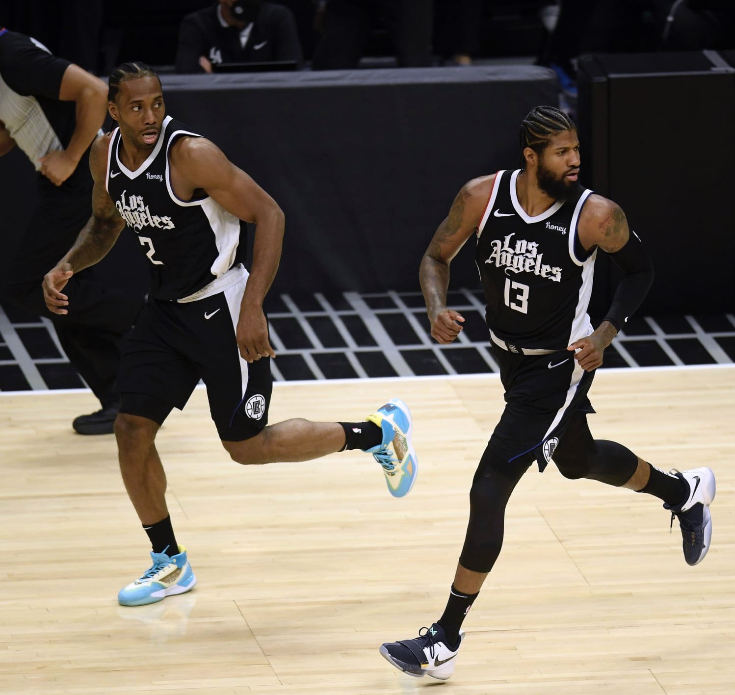 欧冠前瞻：凯拉特核心停赛，奥林匹亚科斯近期状态颇佳（欧冠前瞻：凯拉特王牌停赛，奥林匹亚科斯近况火热）