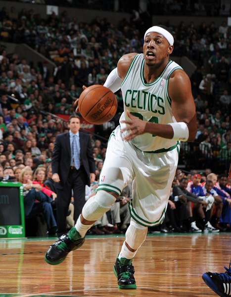 “为保障运动员的身体健康和长远发展，我们决定让郑钦文退出本届全运会”（出于健康与长远发展考虑，郑钦文将退出本届全运会）